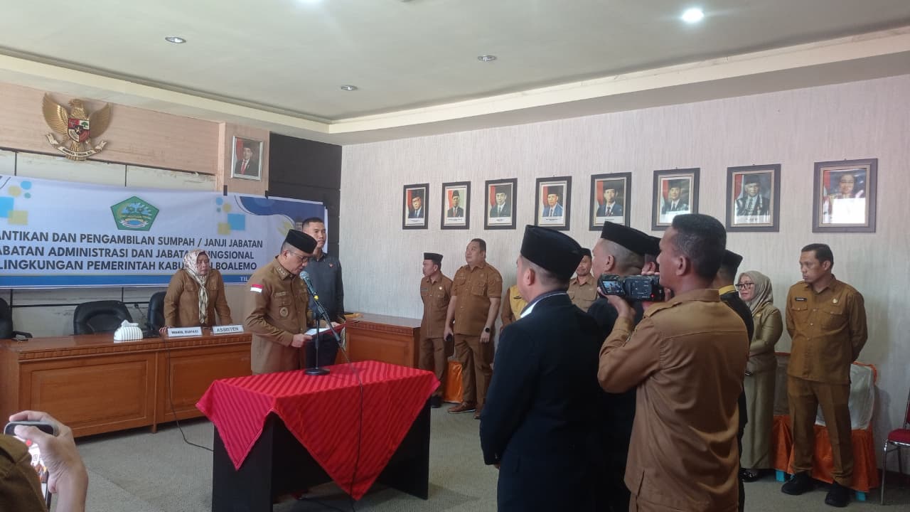 Pelantikan Pejabat Administrator dan Pengawas